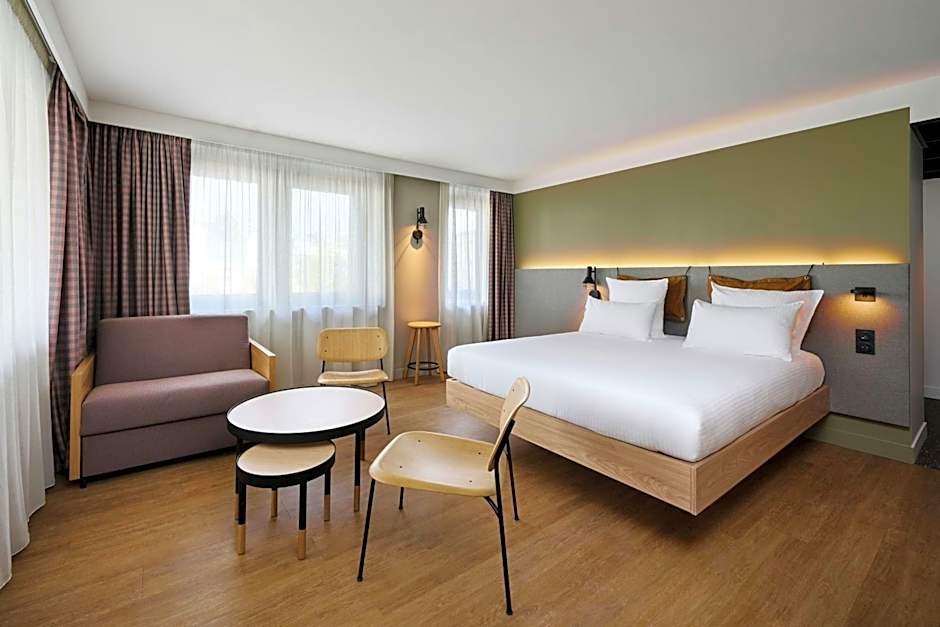 Moxy Annecy