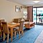 Oaks The Entrance Waterfront Suites