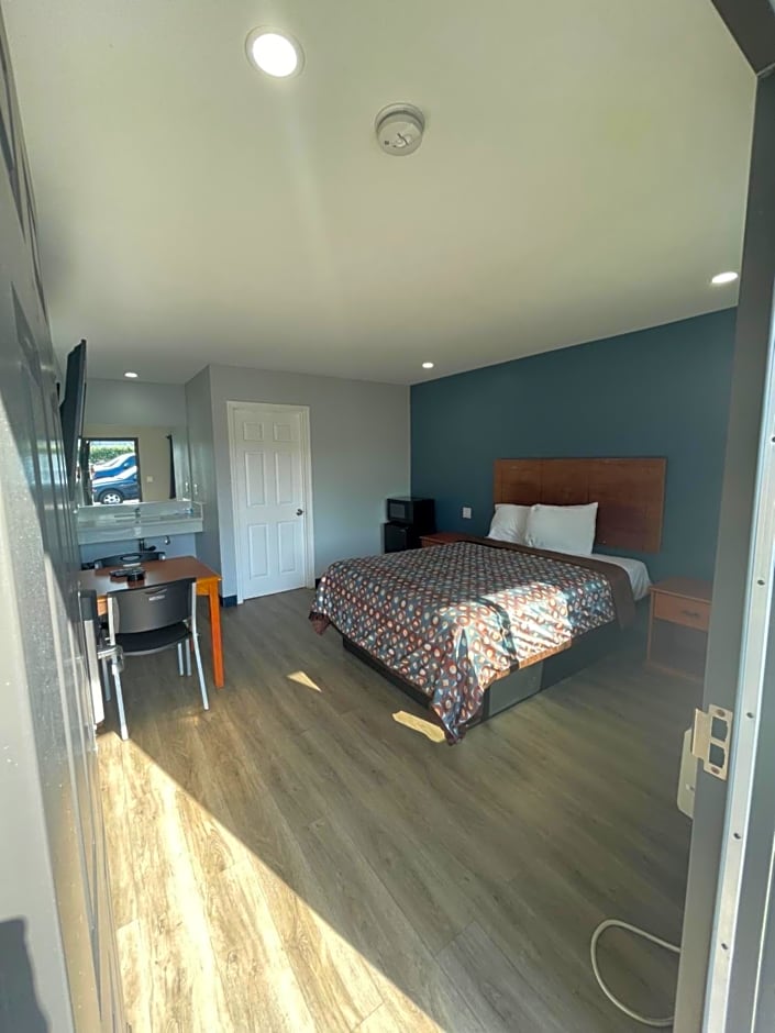 SOFI MOTEL