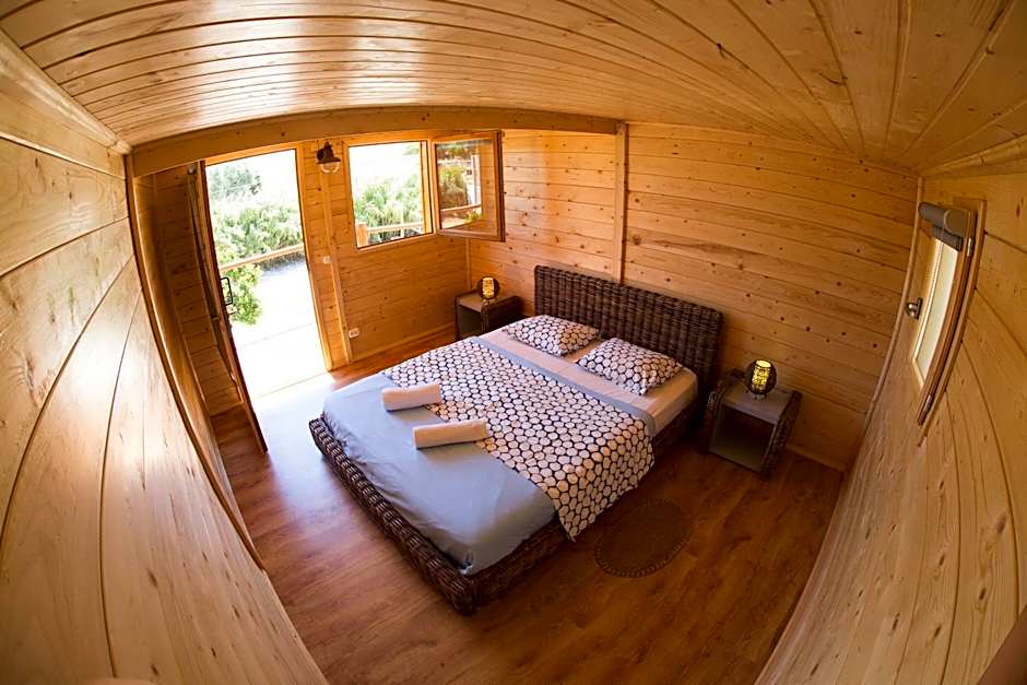 Good Feeling Hostel & Guest House