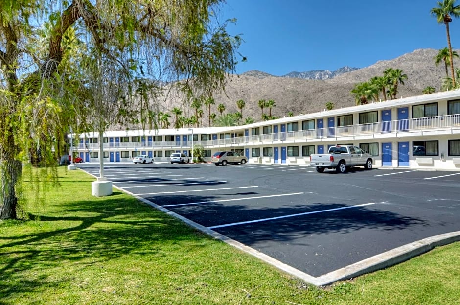 Motel 6-Palm Springs, CA - East - Palm Canyon