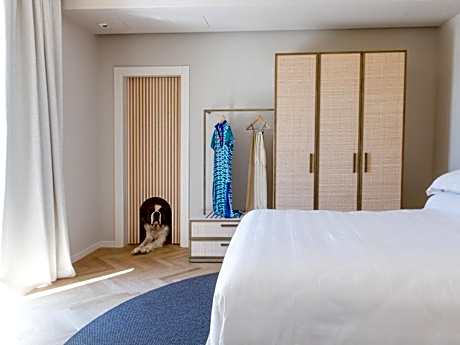 Suite with Garden View