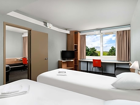 Standard Family Room with 1 double bed and 2 single beds