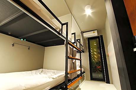 Bed in 4-Bed Mixed Dormitory Room