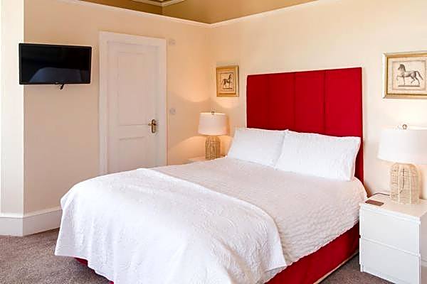 The Merryburn - Rooms and Courtyard Studios