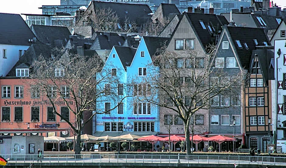 Hotel und Restaurant Lowenbrau Koln