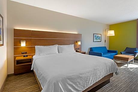 1 King Suite Sofa Bed Wet Bar