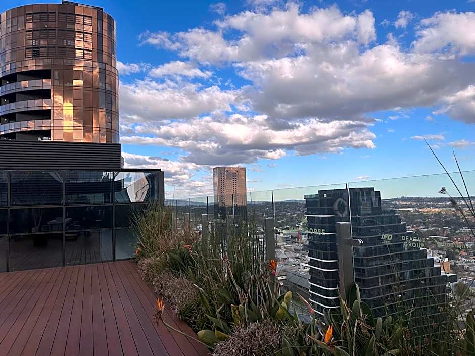 Skyview Retreat Whitehorse Tower