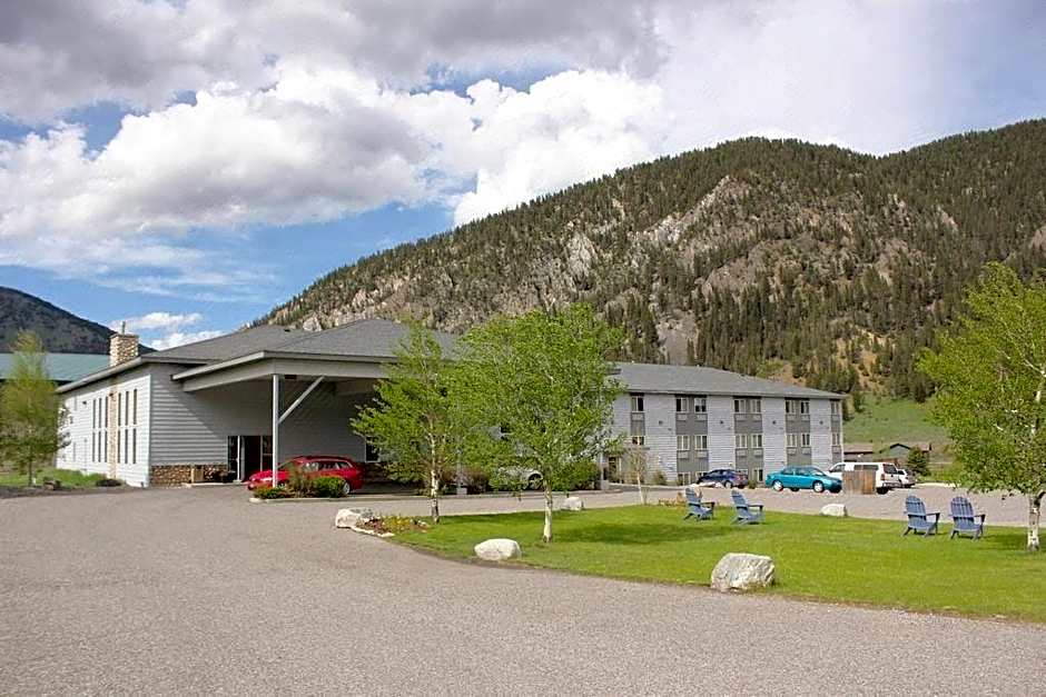 Whitewater Inn