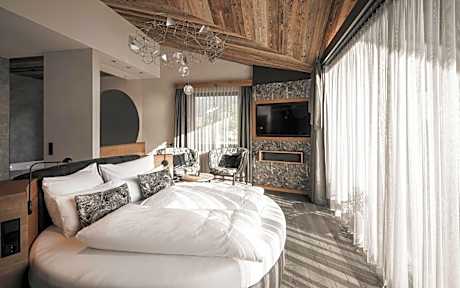 King Suite with Balcony