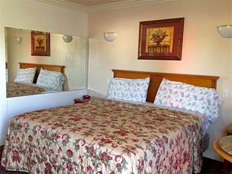 King Room with Spa Bath