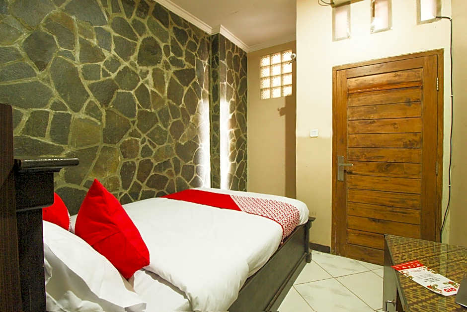 OYO 820 Abad Baru Hotel