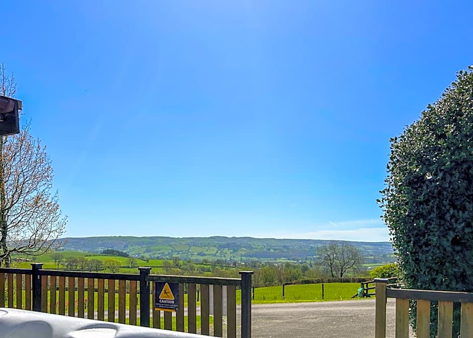 Belan Bach Lodges