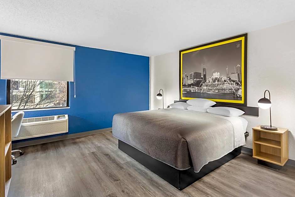 Super 8 by Wyndham Chicago IL