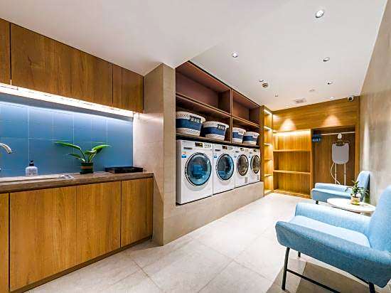 Home Inn (Guangzhou Jiefang Middle Road Gongyuanqian Metro Station)