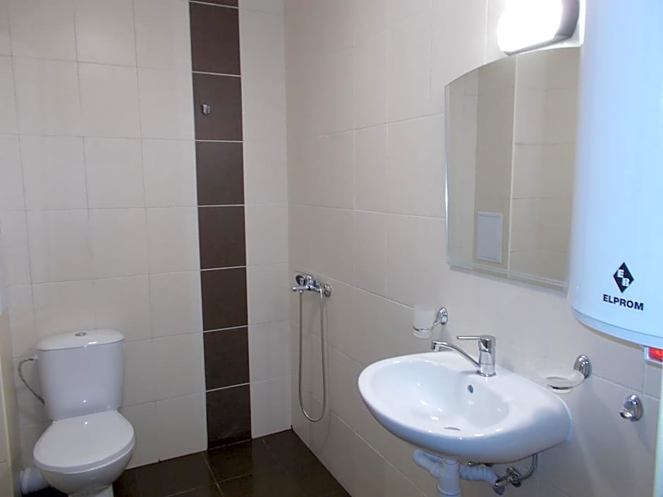 Апартхотел "Старият Град" в етнографски комплекс