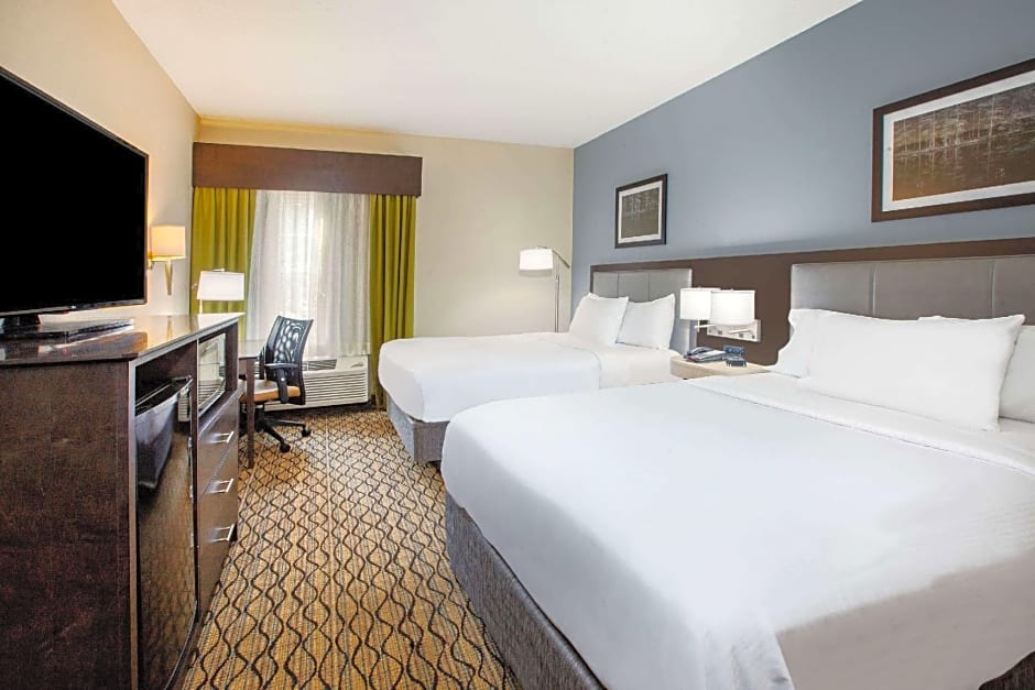 Wingate by Wyndham Roseville/Detroit