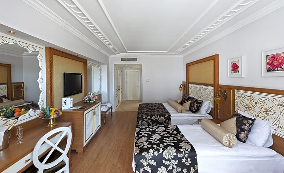 Photo 1 of 4 of Double or Twin Room with Side Sea View