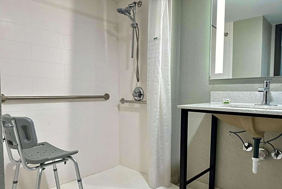La Quinta Inn & Suites by Wyndham Huntsville Research Park
