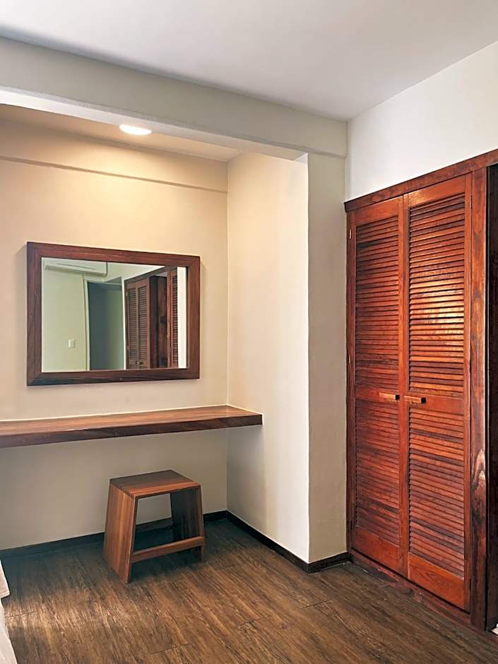 Hotel & Suites Villasol