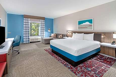 1 King Bed
