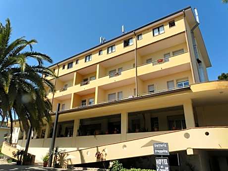 Hotel 106