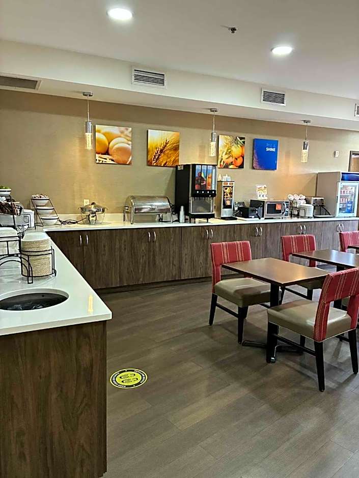 Comfort Inn and Suites Near Lake Guntersville
