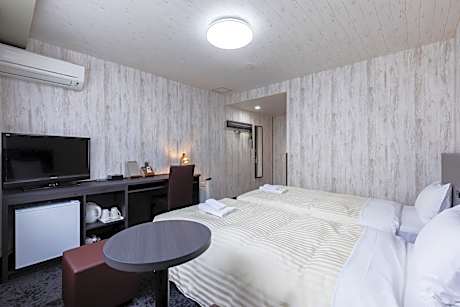 Twin Room - Non-Smoking