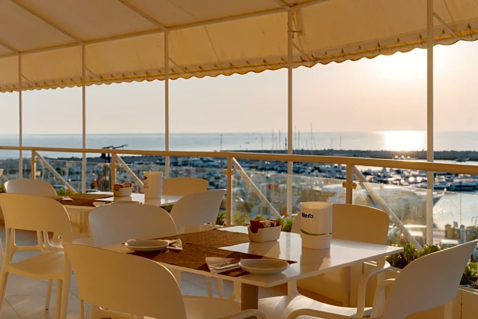 Hotel Scogliera