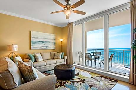 PRIVATE BEACH FRONT LUXURY CONDO, AMAZING VIEWS, INDiGO E, 5-STAR, - 2 BALCONES , "CHOICE AWARD"!