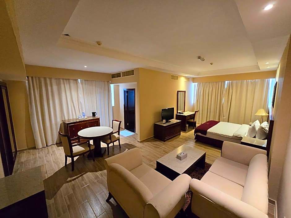 Photo 1 of 18 of Executive Suite