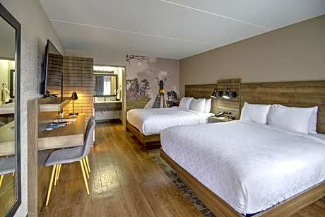Queen Room with Two Queen Beds - Non-Smoking