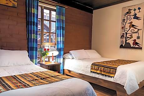 Twin Room with Ensuite Bathroom