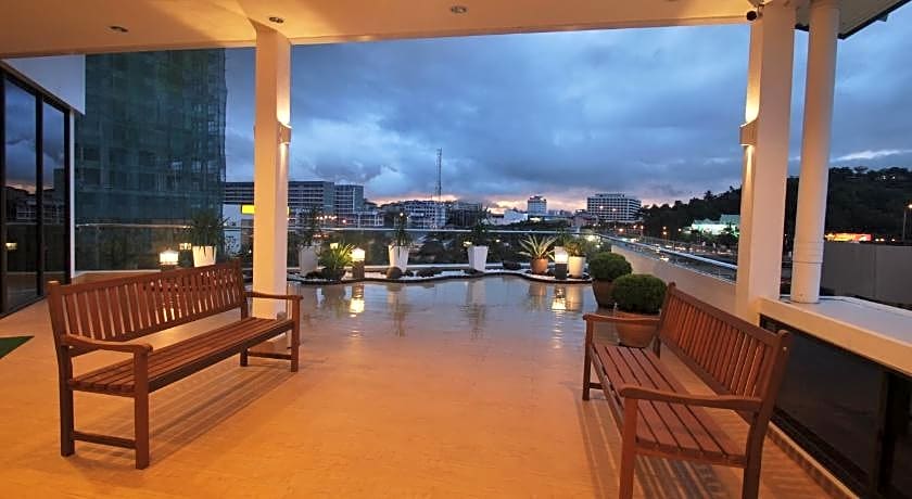 Oceania Hotel