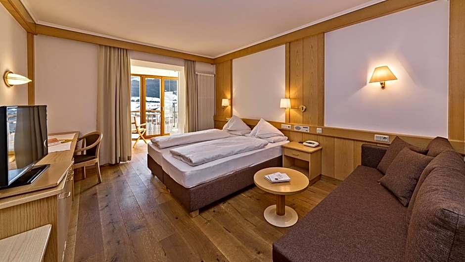 Hotel Post - OlangCard included