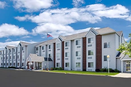 Microtel Inn & Suites by Wyndham Fond Du Lac