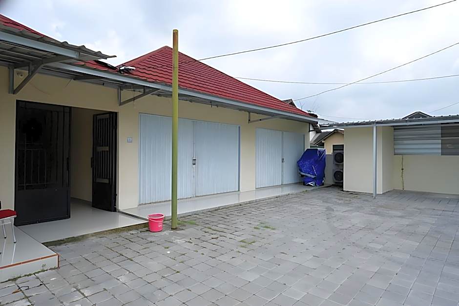RedDoorz near Sleman City Hall 3 – Yogyakarta, MN