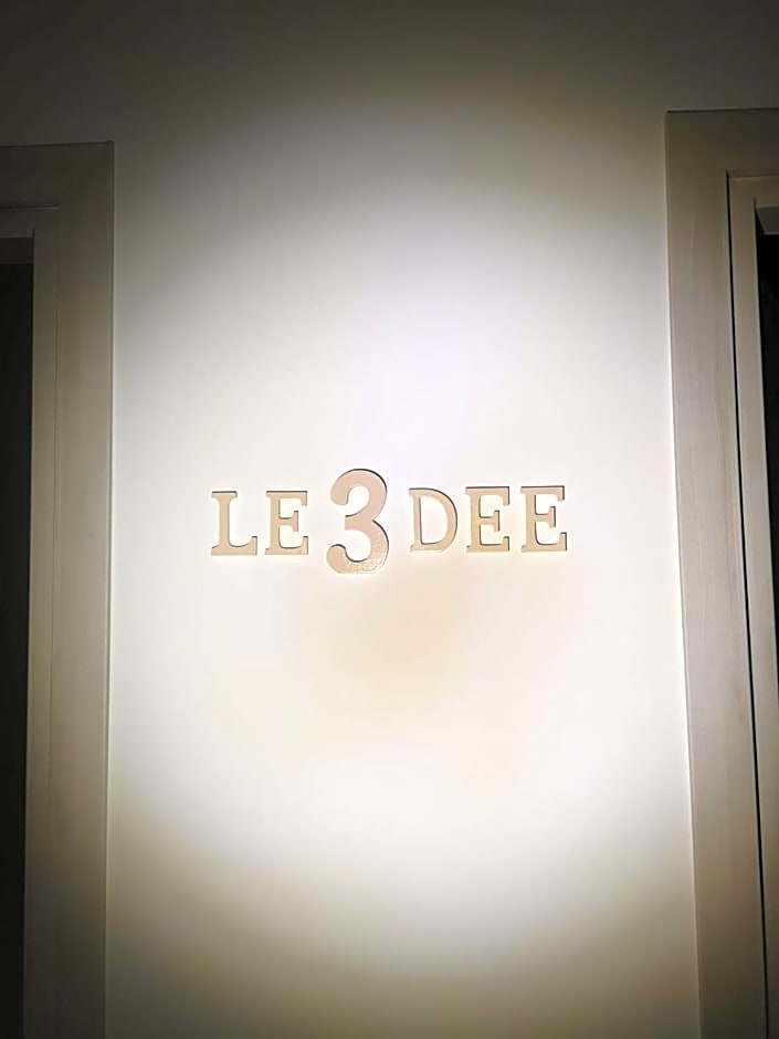 Le 3 Dee