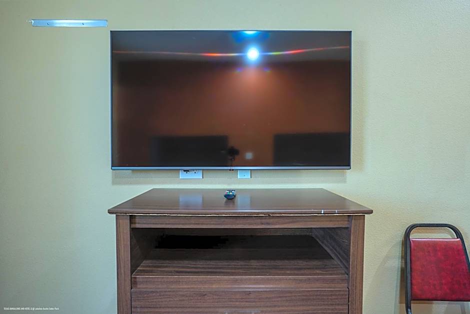 Texas Bungalows Hotel & Hotel Que at Lakeline Austin Cedar Park