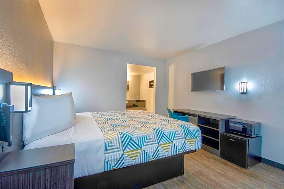 Motel 6-Albuquerque, NM - Carlisle