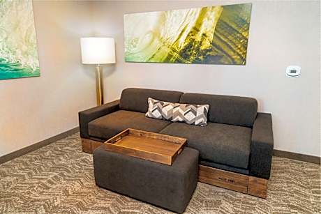 Queen Suite with Two Queen Beds and Trundle Sofa - Hearing Accessible