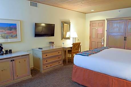 Deluxe King Room with Fireplace