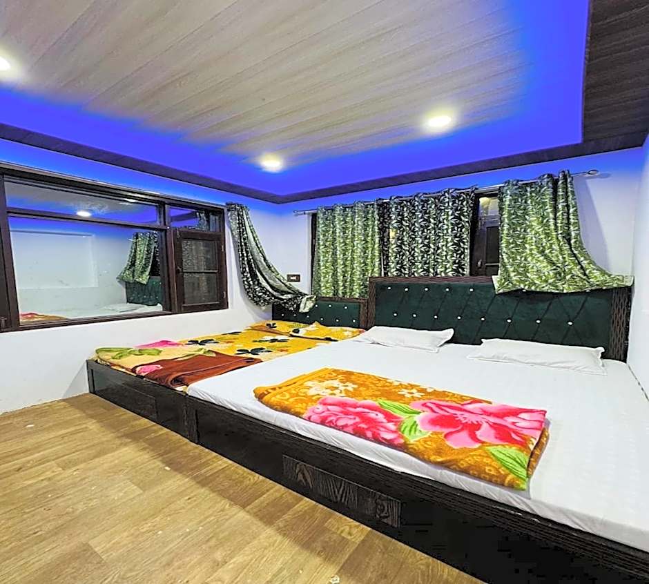 Gudoo Paying Guest House