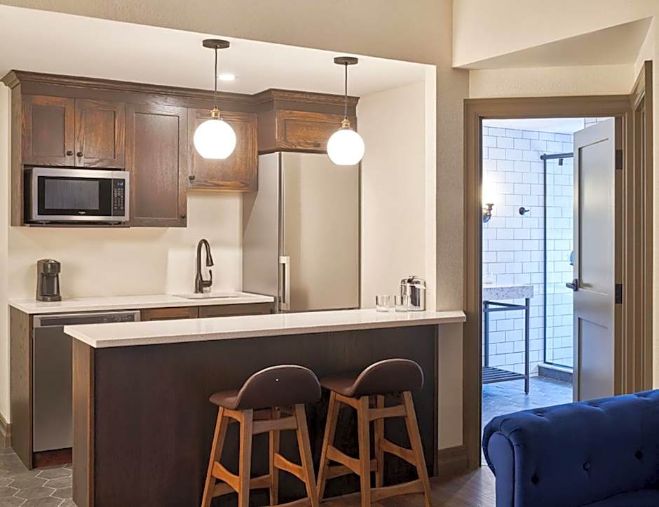 The Metcalfe by Gray Collection