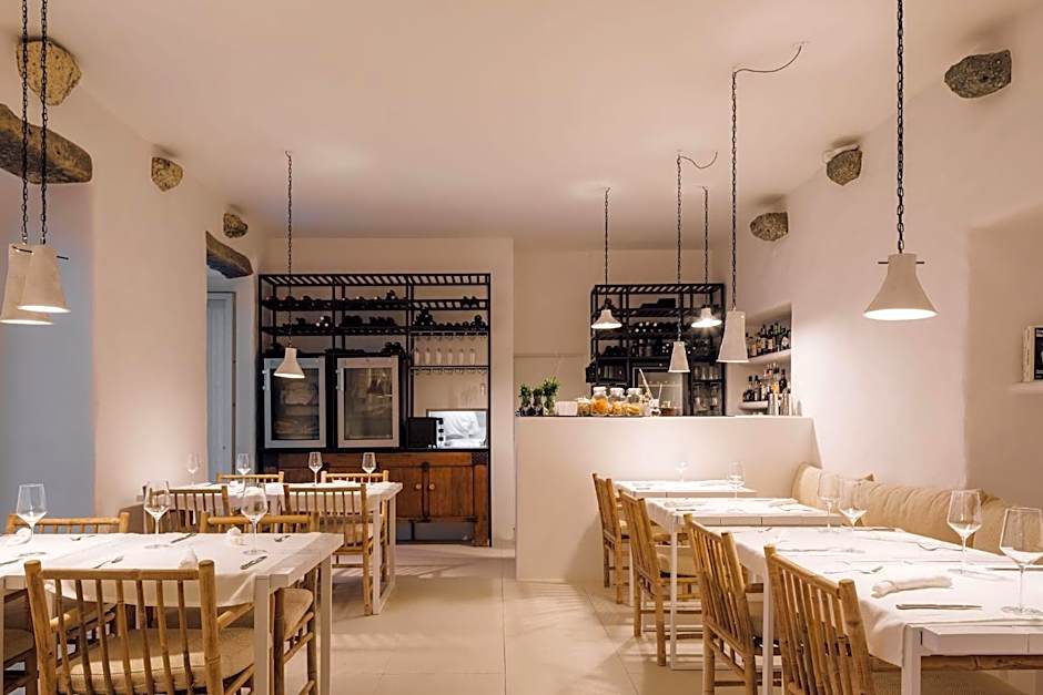 White Exclusive Suites & Villas