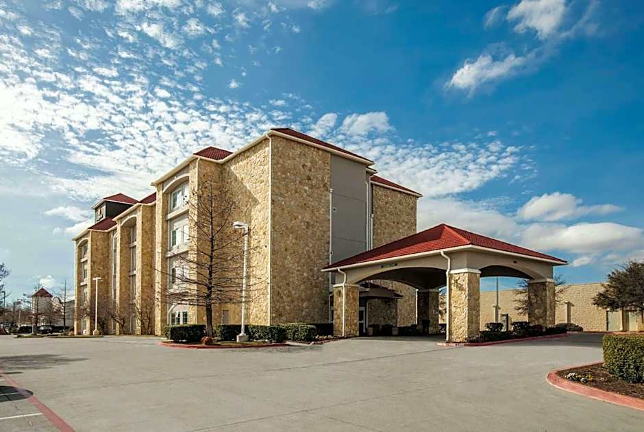 La Quinta Inn & Suites by Wyndham Mansfield