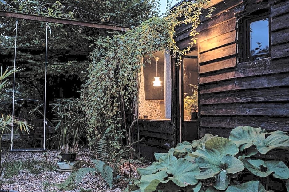 Les Cabanes Des Marais