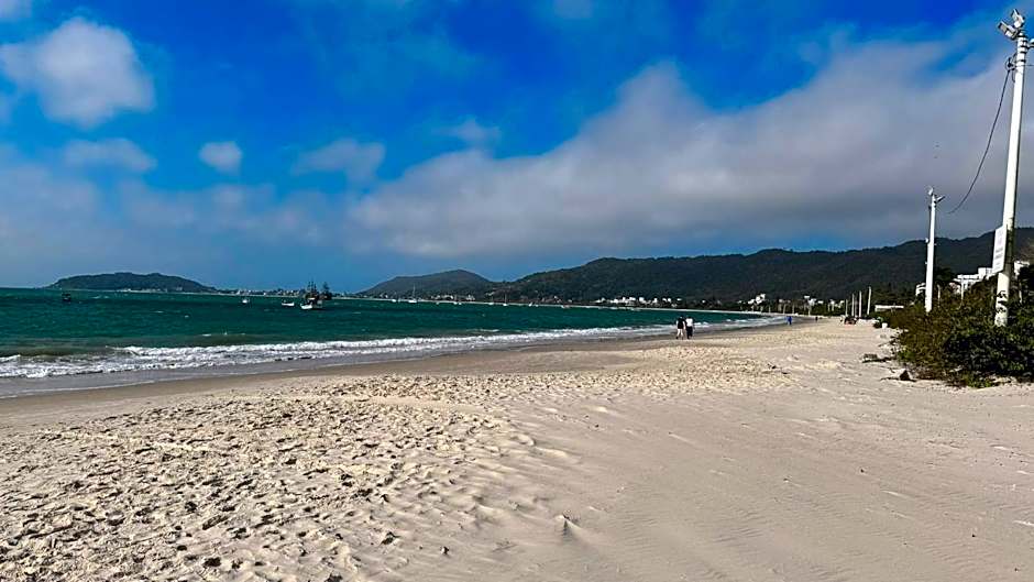 Casa Aconchegante a 100 metros da praia - NDI006