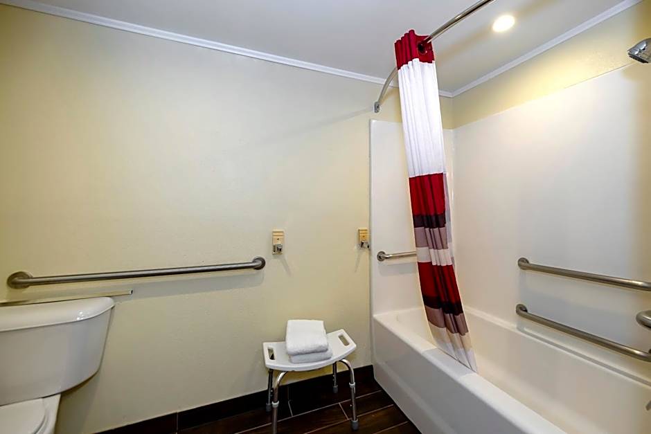 Red Roof Inn Osage Beach - Lake of the Ozarks