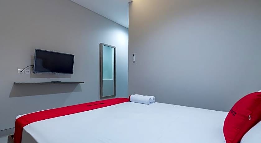 RedDoorz Plus @ Cirebon City Center